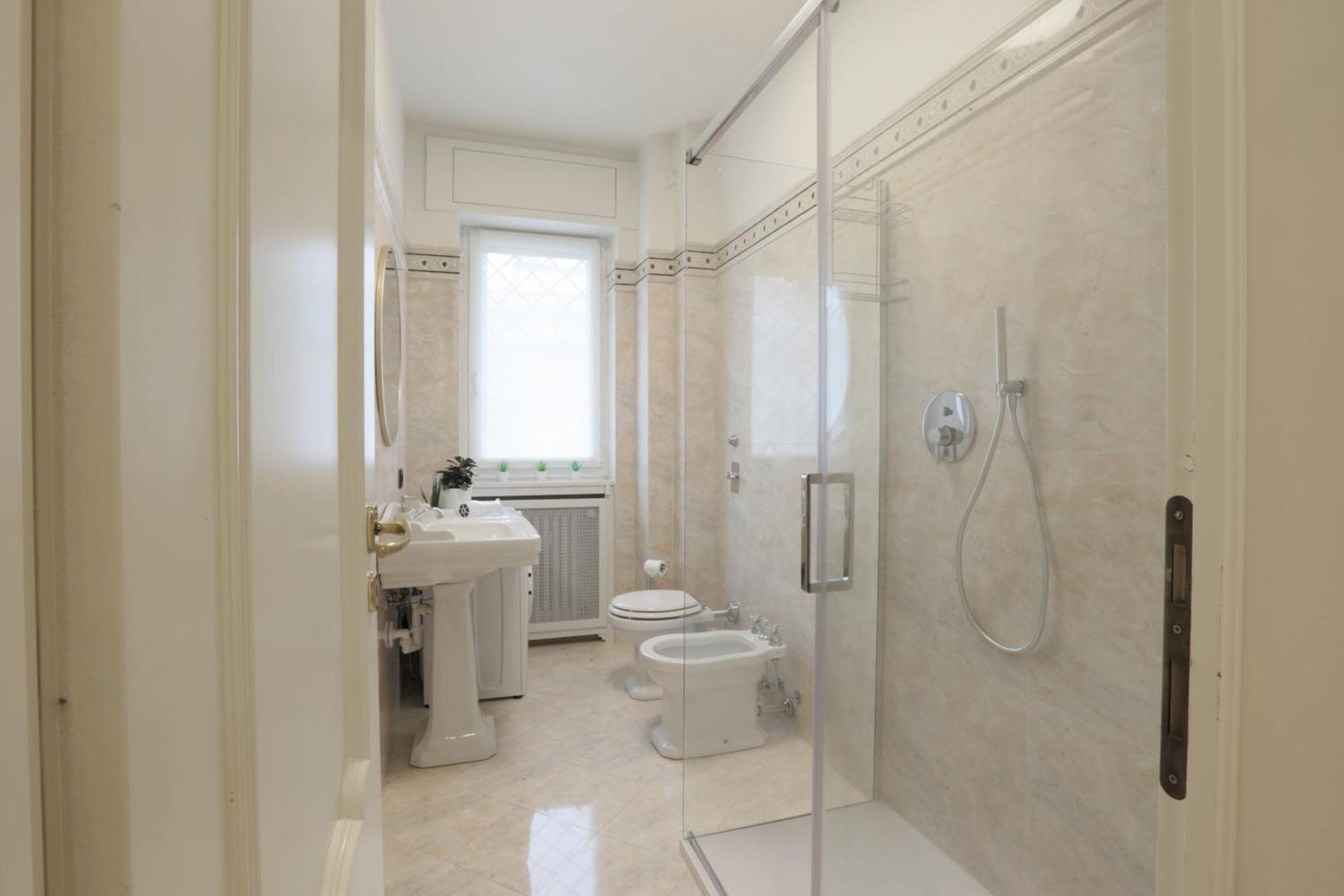 New Modern Flat 10 Minutes Walk From Central Station Milán Exterior foto